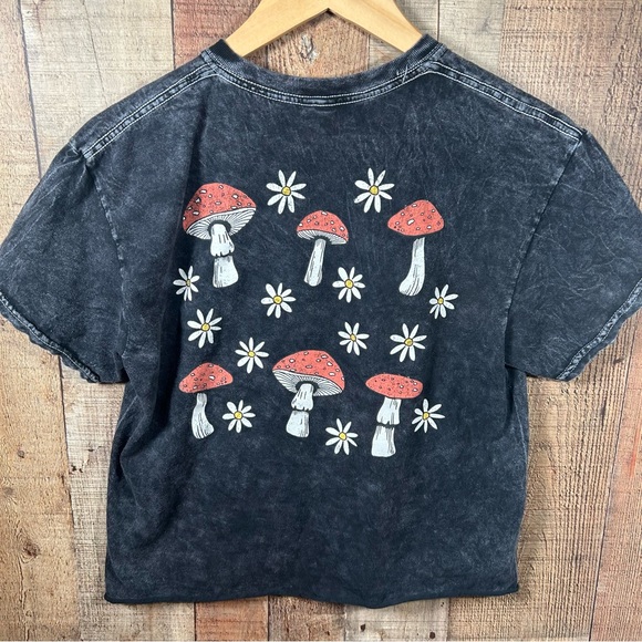 Fifth Sun Mushroom Graphic Tee Medium Acid Wash Hippie Earthy Boho Crop Top - Picture 2 of 6